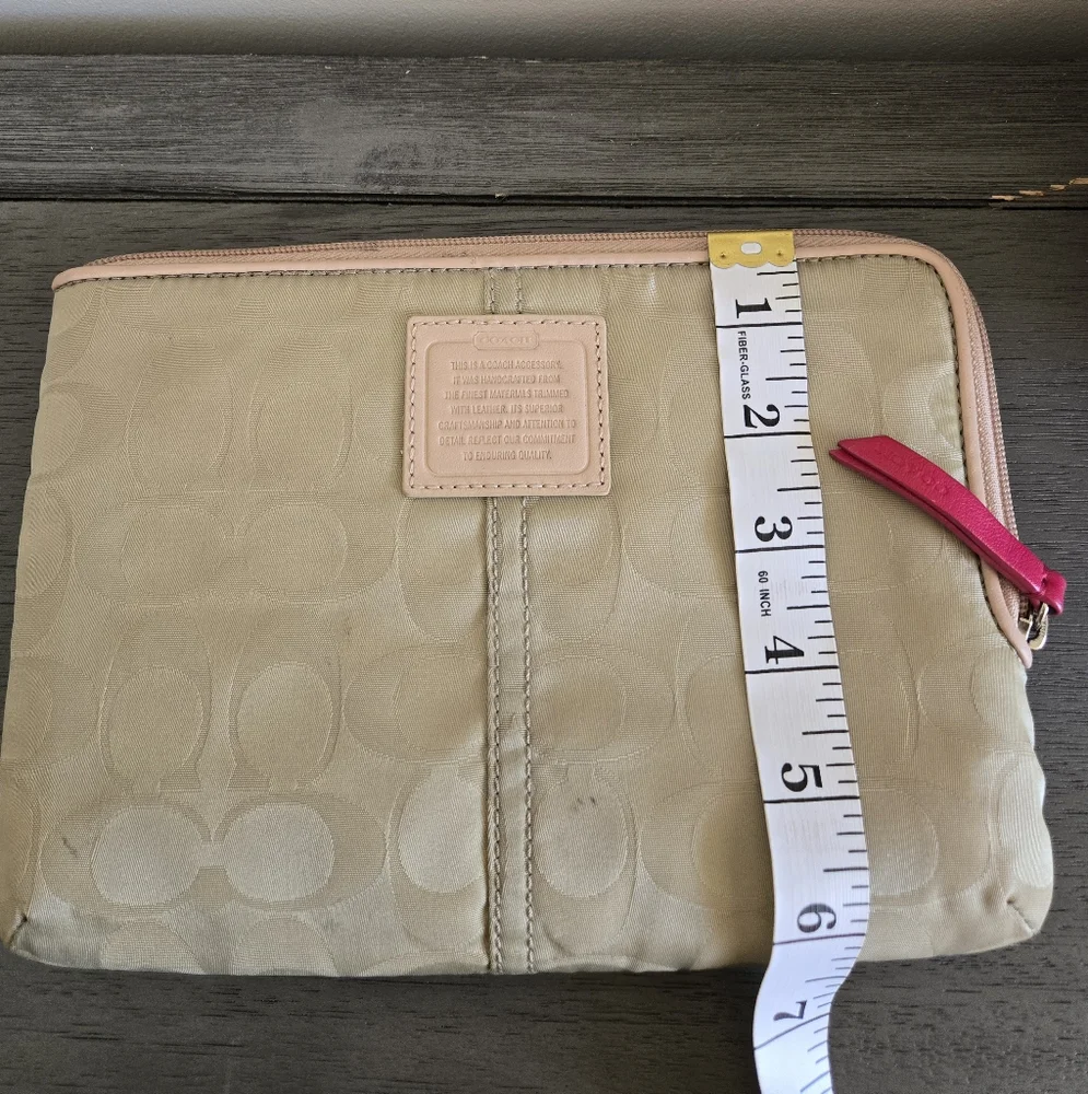 Coach Cosmetic Bag - Picture 10 of 10